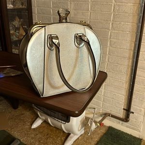 Cream and Rose Gold Handbag.  Has vintage vibes. Cute closure similar to knob.